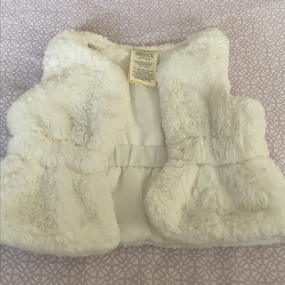 Baby girl white faux fir vest